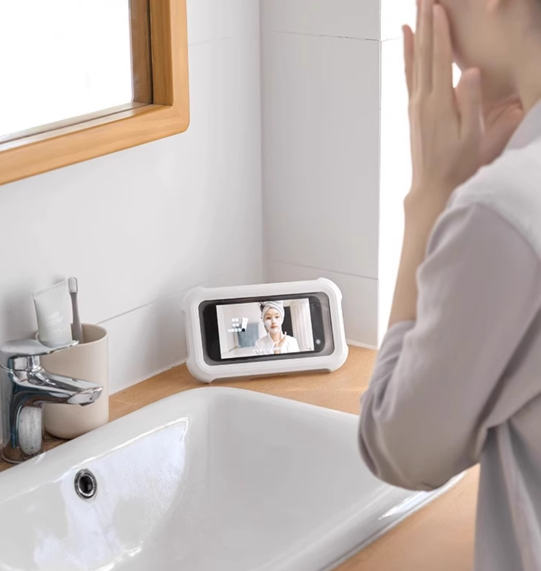 Waterproof Rotating Phone Holder